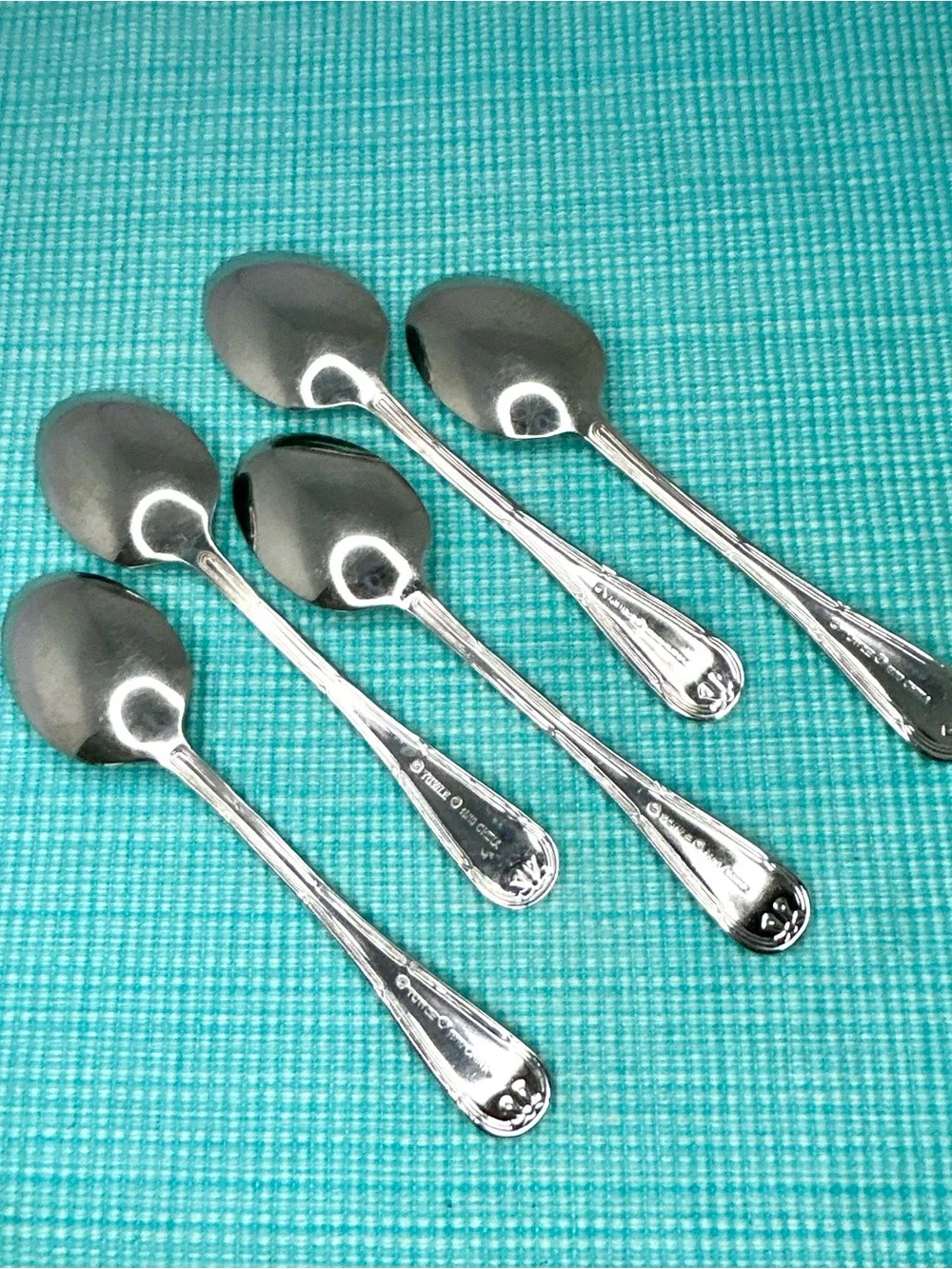 TOWLE TWS556 STAINLESS TEASPOON CHINA 5 spoons